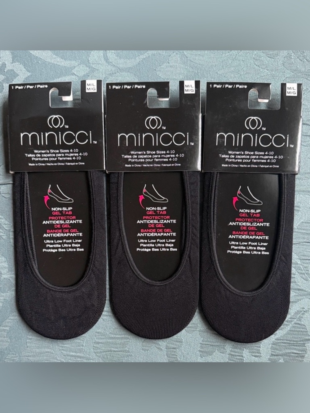 3 pairs of no-show socks